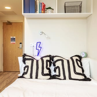 Bronze En Suite - Image 6